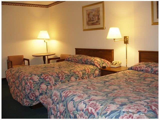 Red Carpet Inn Hillsville Room photo