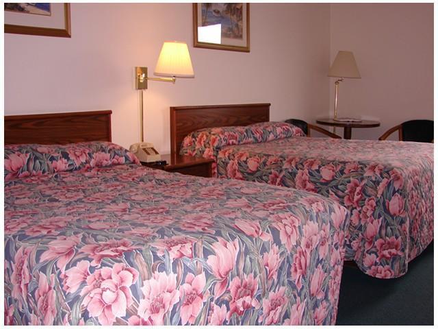Red Carpet Inn Hillsville Room photo